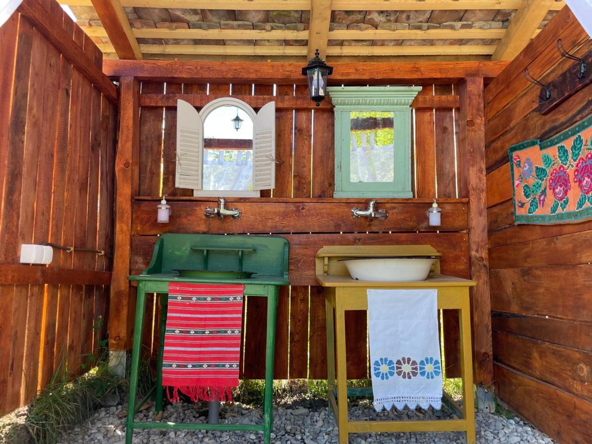 Hotel Saschiz 130/Lodging And Glamping Zewnętrze zdjęcie